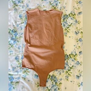 SKIMS Essential Crew Neck Bodysuit Sienna